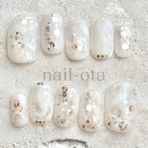 ネイルチップ ホワイト 乳白色 キラキラネイル ブライダルネイル  