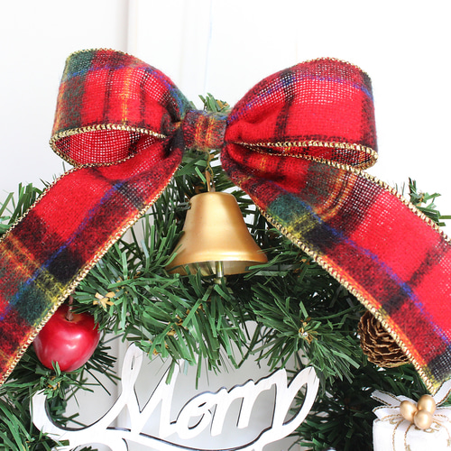 赤いタータンチェックのクリスマスリース メリークリスマス クリスマス