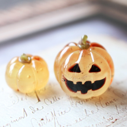 ガラスのハロウィン ミニチュアジャックオランタン（ペールオレンジ半