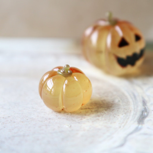 ガラスのハロウィン ミニチュアジャックオランタン（ペールオレンジ半