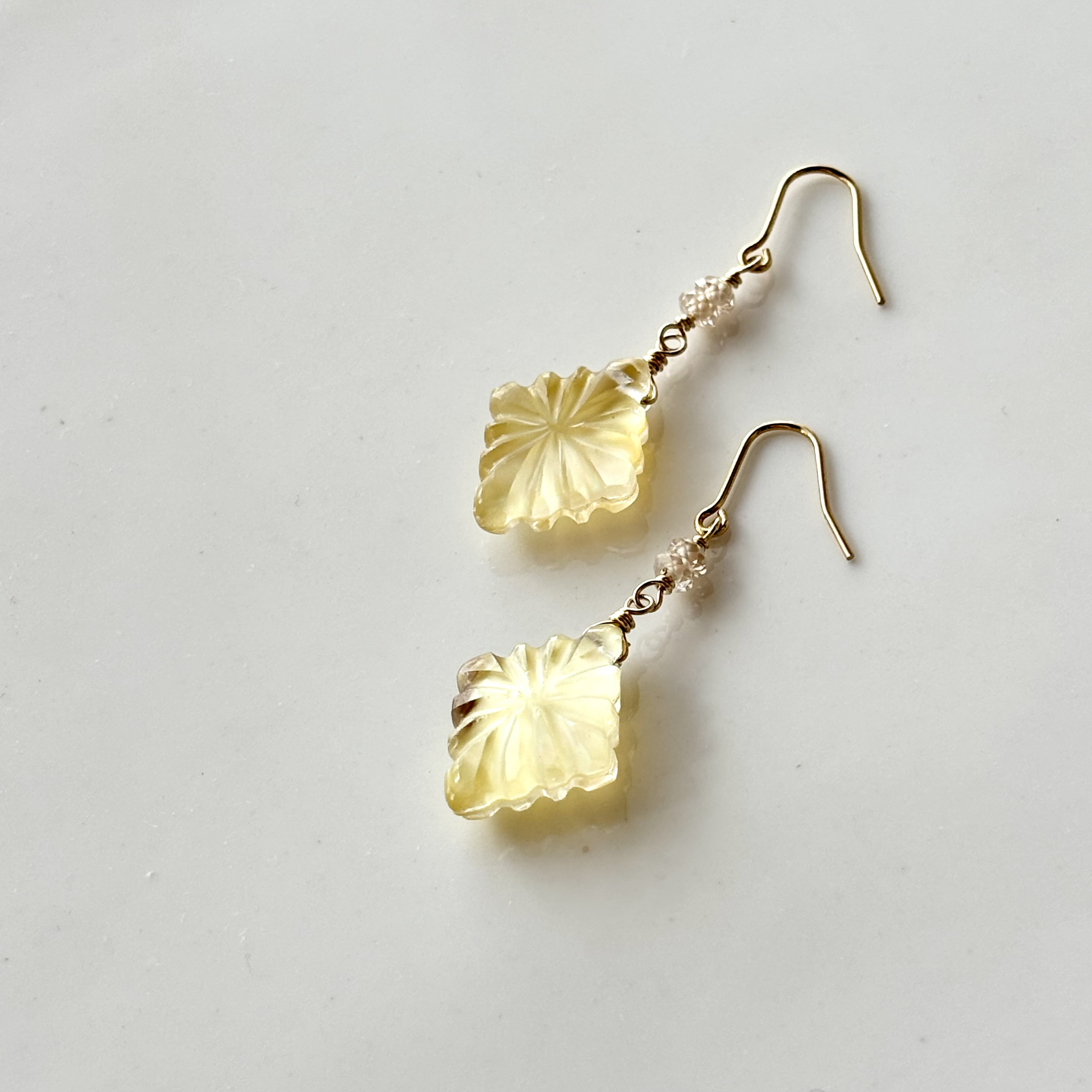 ジルコンとイエローローゼンジのピアス/14kgf