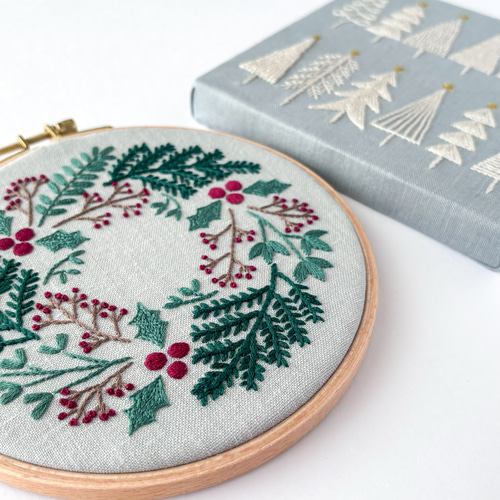 ホワイトツリー 刺繍ファブリックパネル 15cm /クリスマス 木の