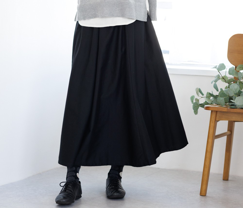 美・大人シルエット6枚はぎ・フレアースカート/黒