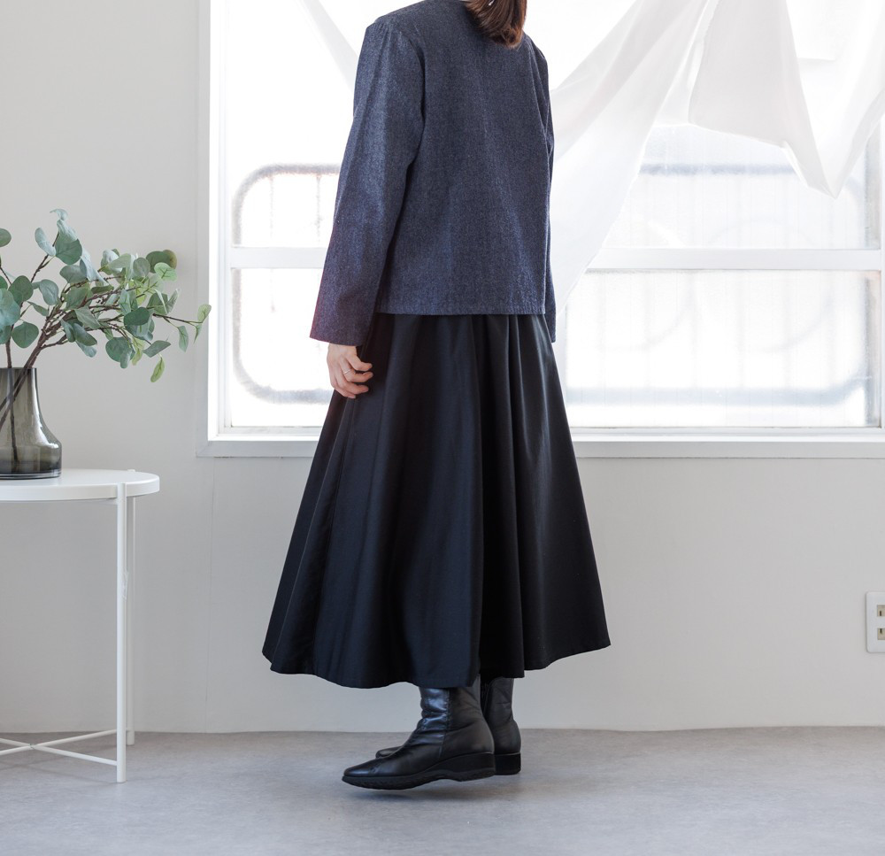 美・大人シルエット6枚はぎ・フレアースカート/黒