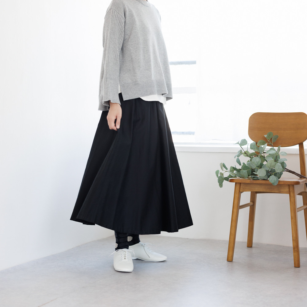 美・大人シルエット6枚はぎ・フレアースカート/黒