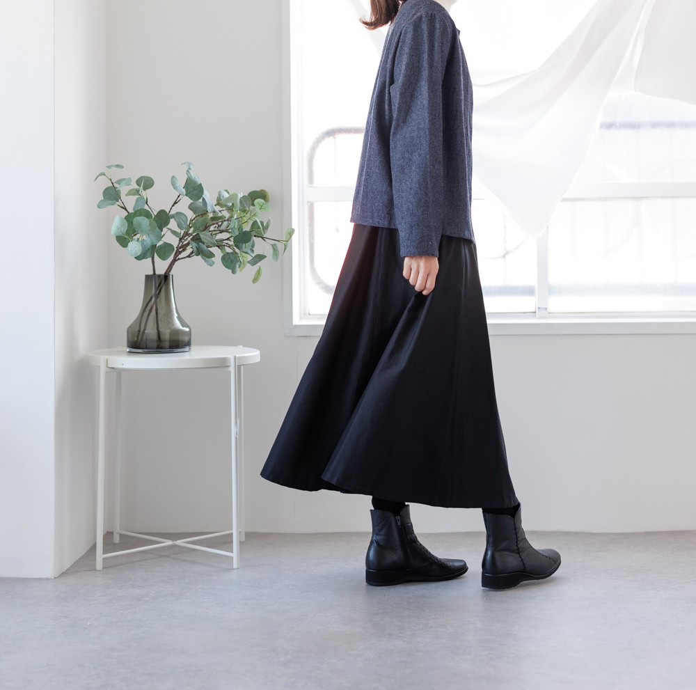 美・大人シルエット6枚はぎ・フレアースカート/黒