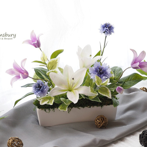 白ユリの和風アレンジメント white & purple ~with artificial