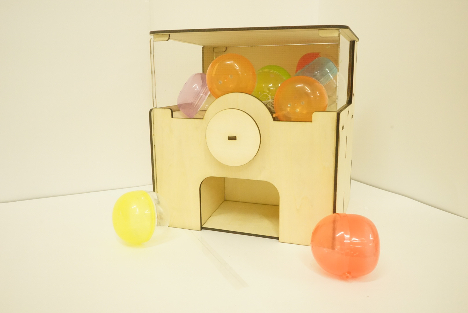 (参考動画あり)木のガチャガチャ