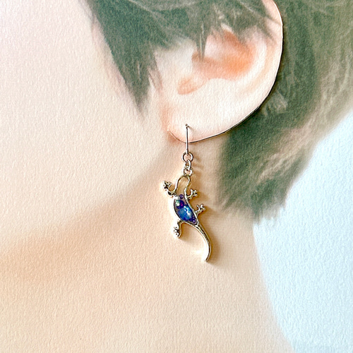 ヤモリピアス 爬虫類アクセサリー イヤリング 青いピアス とかげピアス 