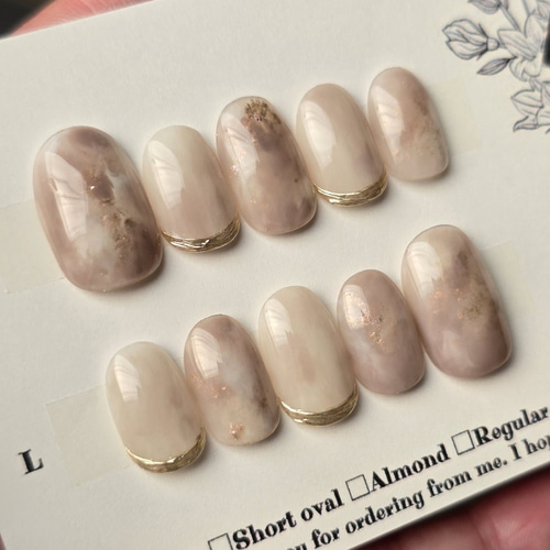 ネイルチップ　ニュアンスネイル　フレンチネイル　ワンカラー　ベージュ　上品 ニュアンスネイル ピンクベージュ×ホワイト うるうる 上品ネイル