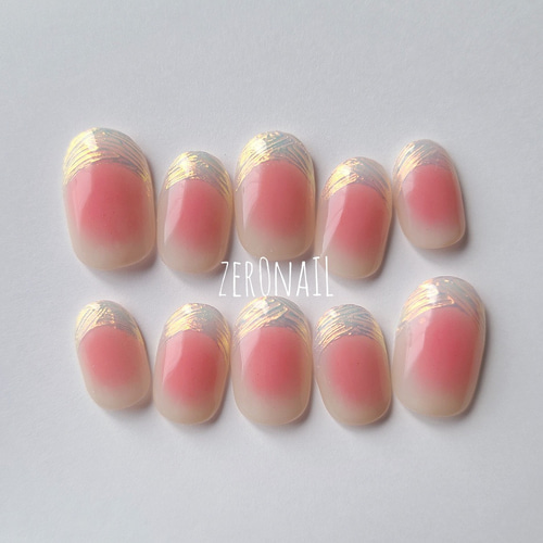 ミラーフレンチネイル ベージュ×ピンク チークネイル うるうる 上品