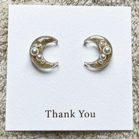 レジンピアス/イヤリング ハンドメイドアクセサリー 月