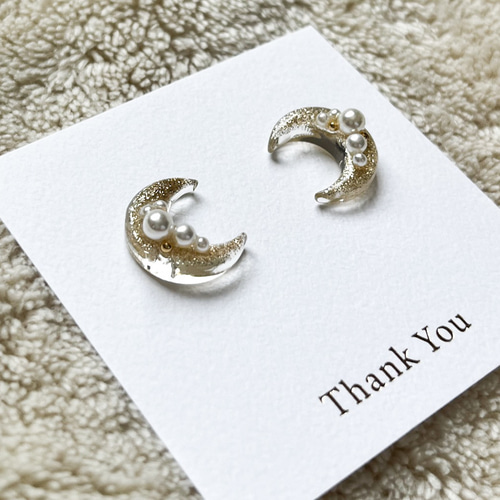 レジンピアス/イヤリング ハンドメイドアクセサリー 月 イヤリング