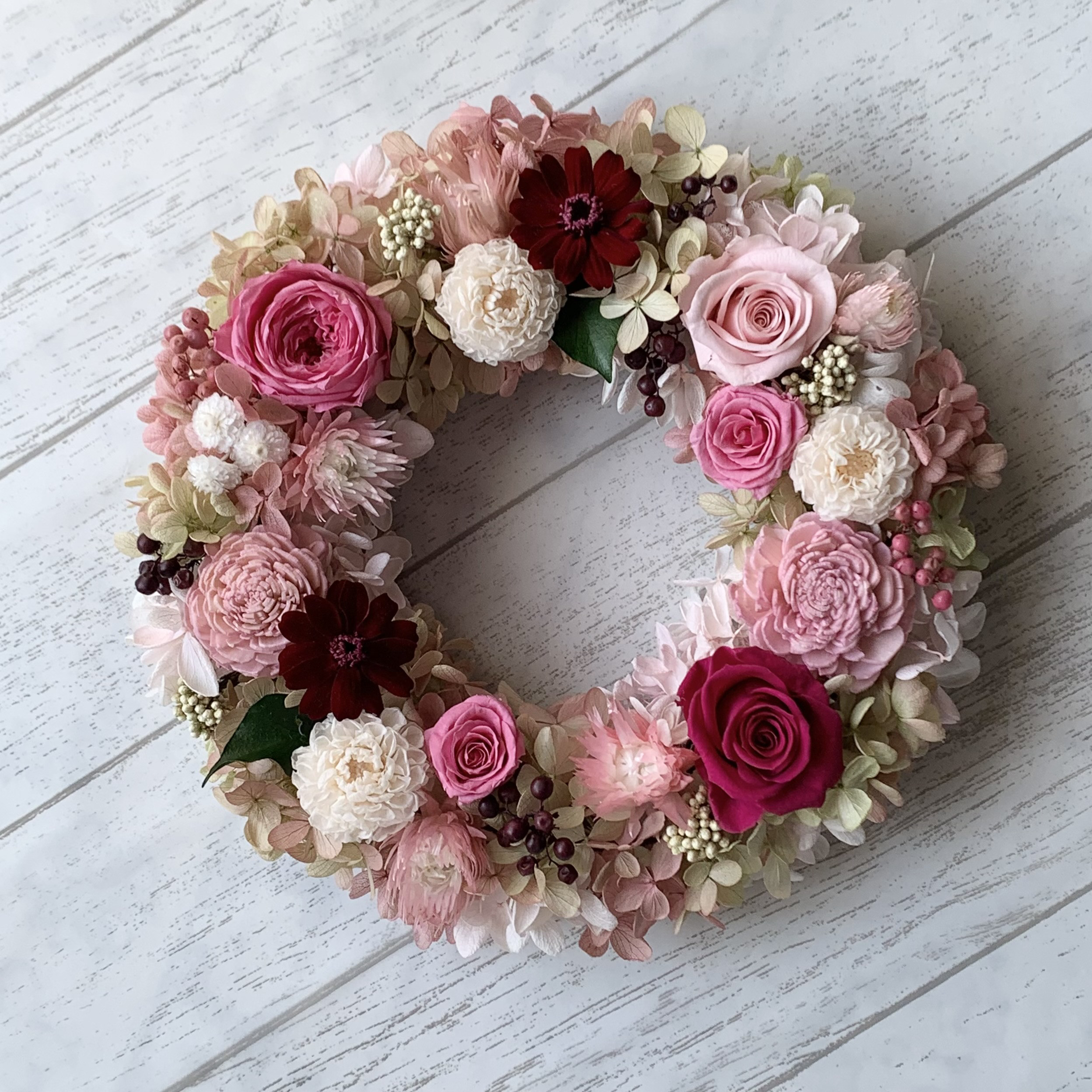 [受注制作] ローズガーデンリース✤ピンク&ワインカラー✤プリザーブドフラワー✤誕生日、記念日、新築などのお祝いに