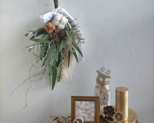 北欧風フレッシュグリーンとパンパスグラスのスワッグ ブーケ