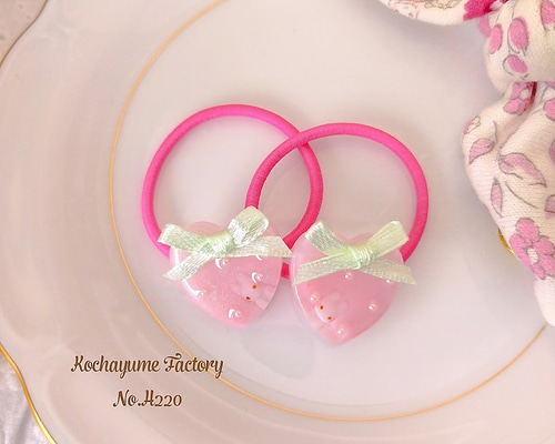 ベビー  ヘアゴム&ヘアクリップセット くまちゃん いちご a-04 ベビー ヘアゴム&ヘアクリップセット くまちゃん いちご a-04