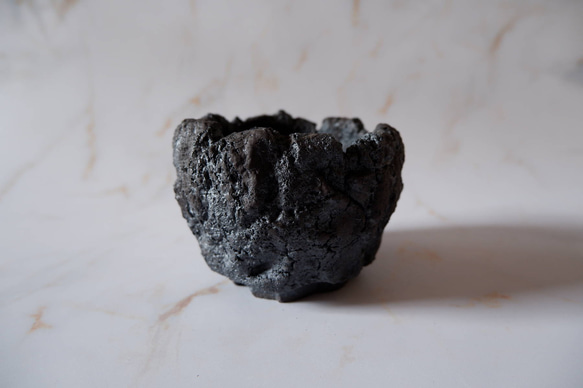 3号富士砂黒溶岩鉢601　塊根植物　多肉植物　盆栽　植木鉢　作家鉢　鉢皿　沖縄 3枚目の画像