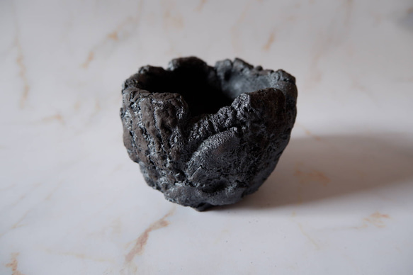 3号富士砂黒溶岩鉢601　塊根植物　多肉植物　盆栽　植木鉢　作家鉢　鉢皿　沖縄 1枚目の画像