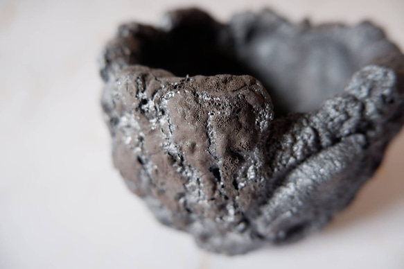 3号富士砂黒溶岩鉢601　塊根植物　多肉植物　盆栽　植木鉢　作家鉢　鉢皿　沖縄 2枚目の画像