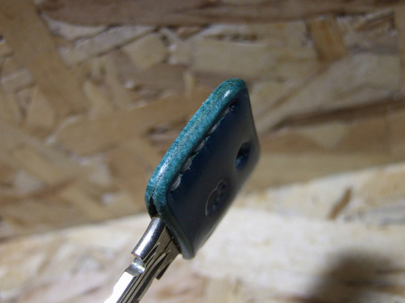 肉球刻印のキーカバー　ルガト琉球ブルー×白 6枚目の画像