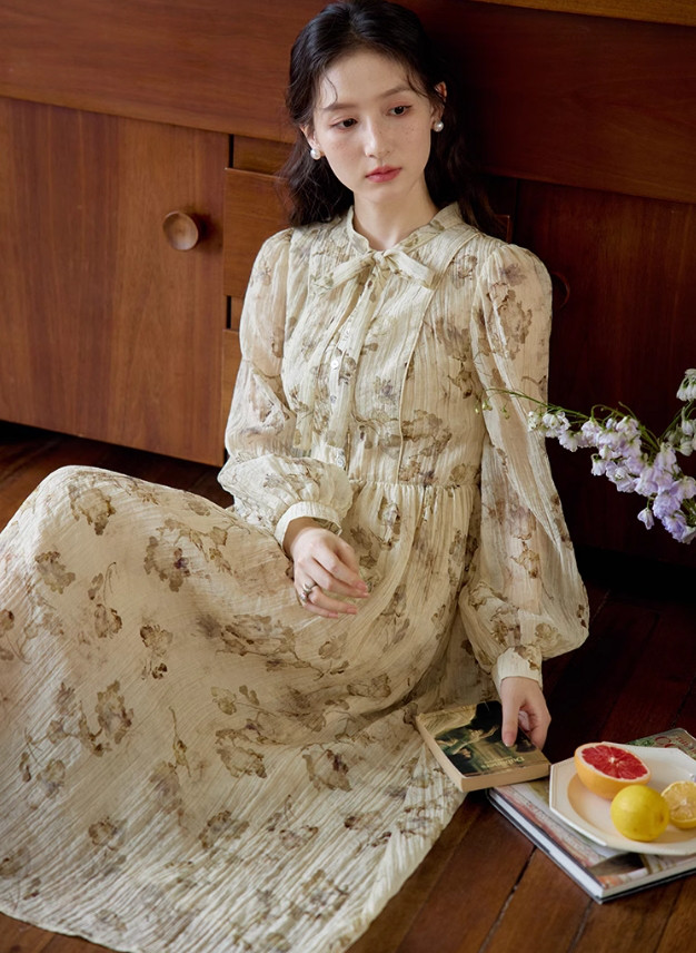 花柄ワンピース　ロングワンピース　裏地付き