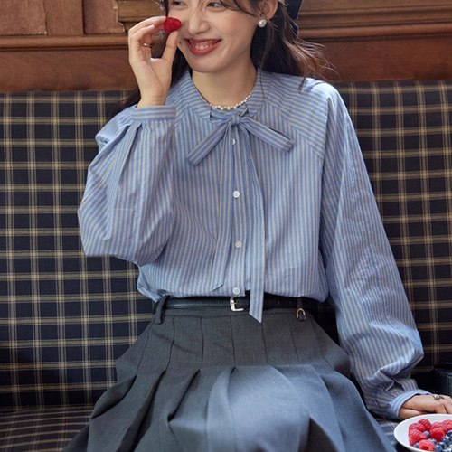 【新品未使用】DAMSON MADDER. ストライプフリルシャツ 長袖 Damson Madder Kendall Long-Sleeve Ruffle Shirt | Anthropologie UK