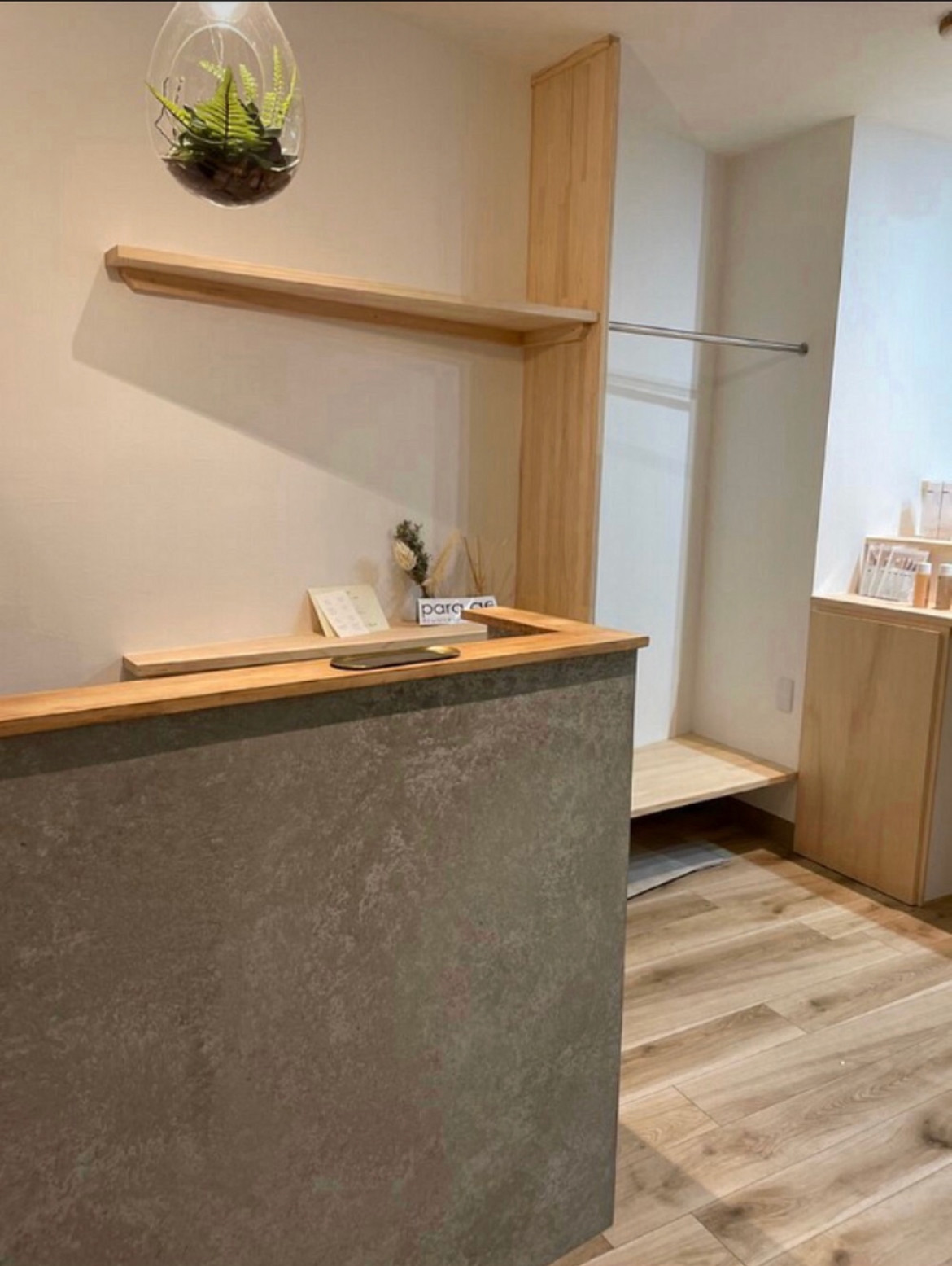 石っぽいカウンター　レジカウンター　受付カウンター