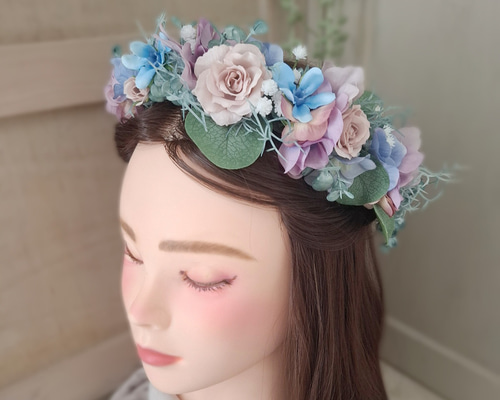 は自分にプチご褒美を お花のカチューシャ✨️花冠 バックカチューシャ ヘア ヘアアクセサリー