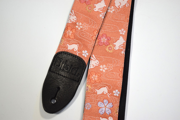 和柄 ギターストラップ 金襴 うさぎと桜 | Handmade Japanese Guitar