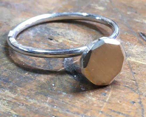 24560cd837011b150d4791552c7995