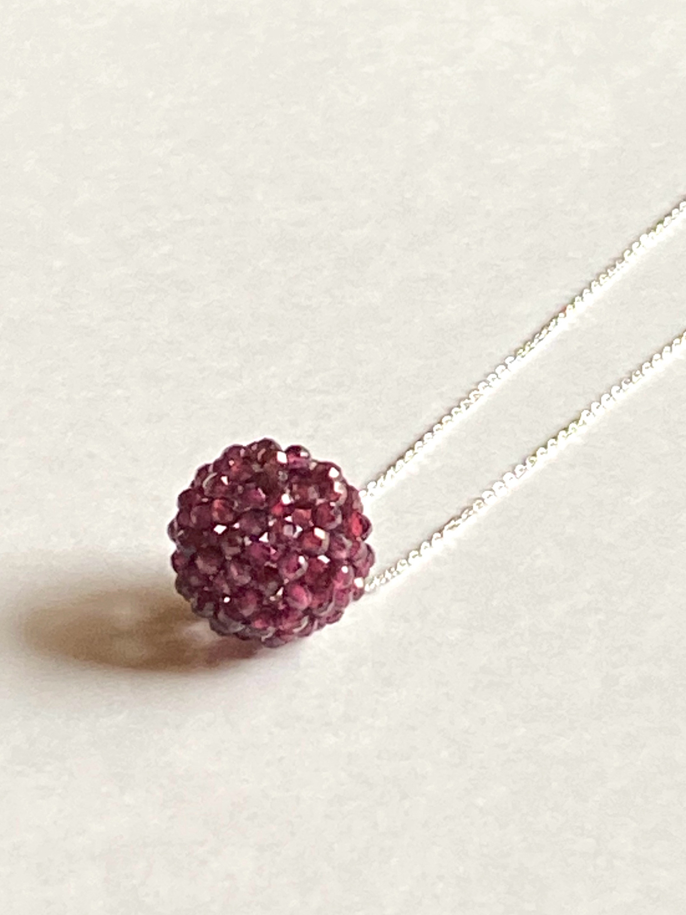 【受注制作】 神聖幾何学フラーレン ネックレスs925-45 ロードライトガーネットAAA ラウンドカット 3mm