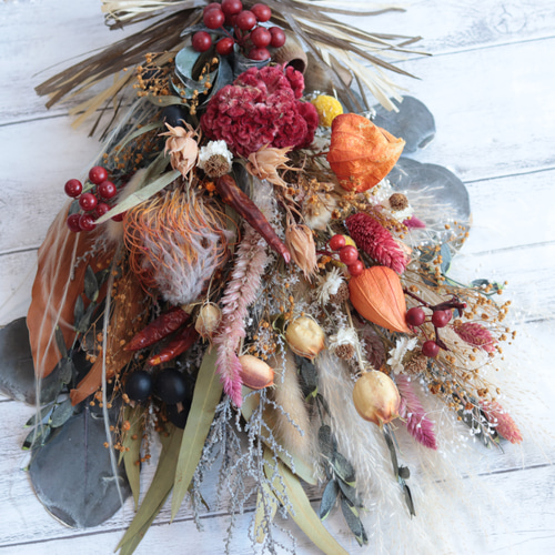 秋の実り”スワッグ＊鬼灯・ピンクッション・ケイトウ・サンキライ