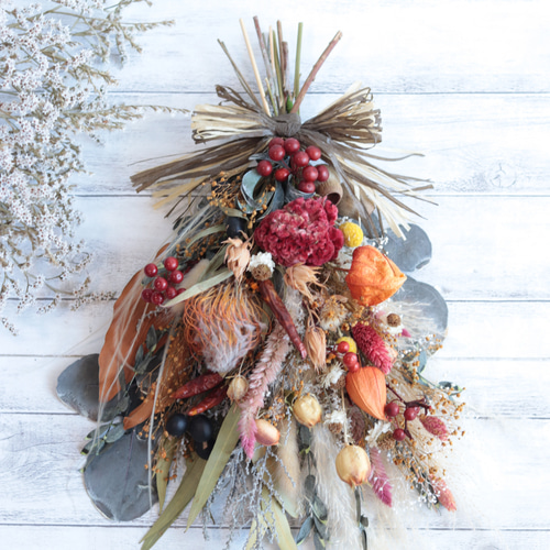 秋の実り”スワッグ＊鬼灯・ピンクッション・ケイトウ・サンキライ