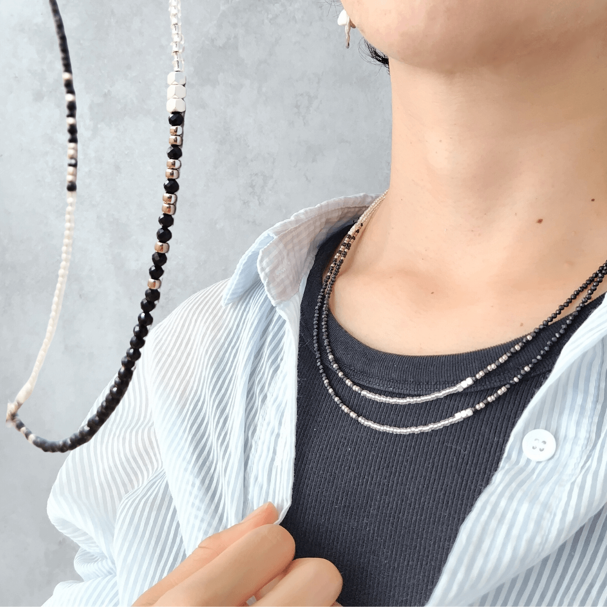 "簡単着脱" 8月誕生石ブラックスピネル マグネットロングネックレス 金属アレルギー アジャスター 延長 黒 長い