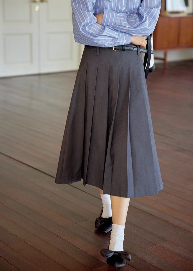 年中着まわしスカート　プリーツスカート　裏地付き