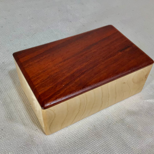 栂杢造り宝石箱 アクセサリー箱 小箱 名入れ箔押し 小箱 作成 |