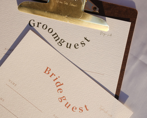 ウエディングゲストブック一覧 美しい結婚式用の芳名帳 タッセルタイプ｜ モノホワイト ｜ KJOET エレガントなウェディングゲストブック ハードカバー 金メッキフローラル ゲストブック サインイン メモリ署名メッセージブ