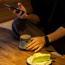 詩瓷集 中国で人気のハンドメイド陶器 景徳鎮手描きの青花磁器 鳳凰紋のコマ型カップ ヴィンテージ風の日用コーヒーカップ 15枚目の画像