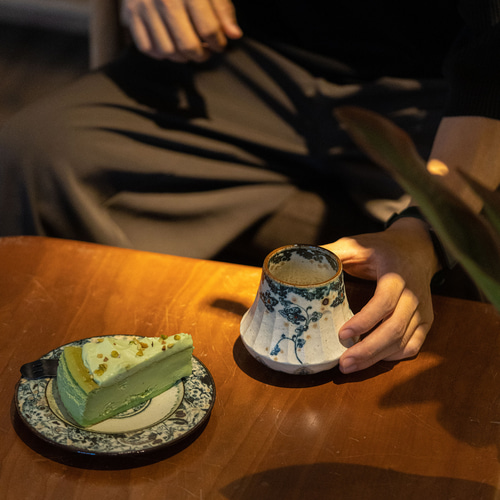 詩瓷集 中国で人気のハンドメイド陶器 景徳鎮手描きの青花磁器