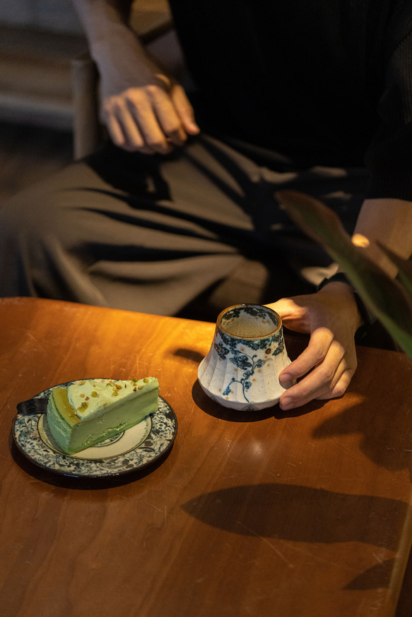 青麒麟紋茶壺 中国茶 景徳鎮　蓋付き茶器 飲茶食器 青麒麟紋茶壺 中国茶 景徳鎮 蓋付き茶器 飲茶食器 工芸品