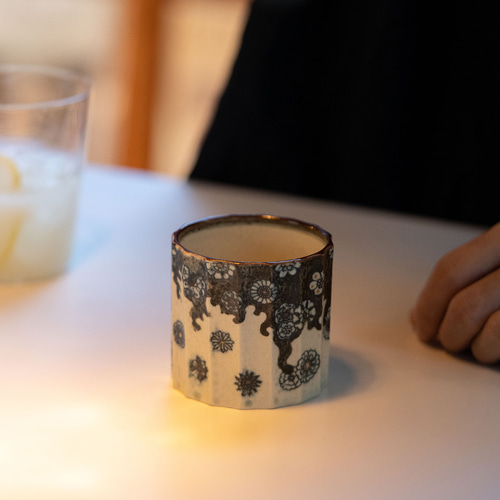 詩瓷集 中国で人気のハンドメイド陶器 景徳鎮手描きの青花磁器の玉