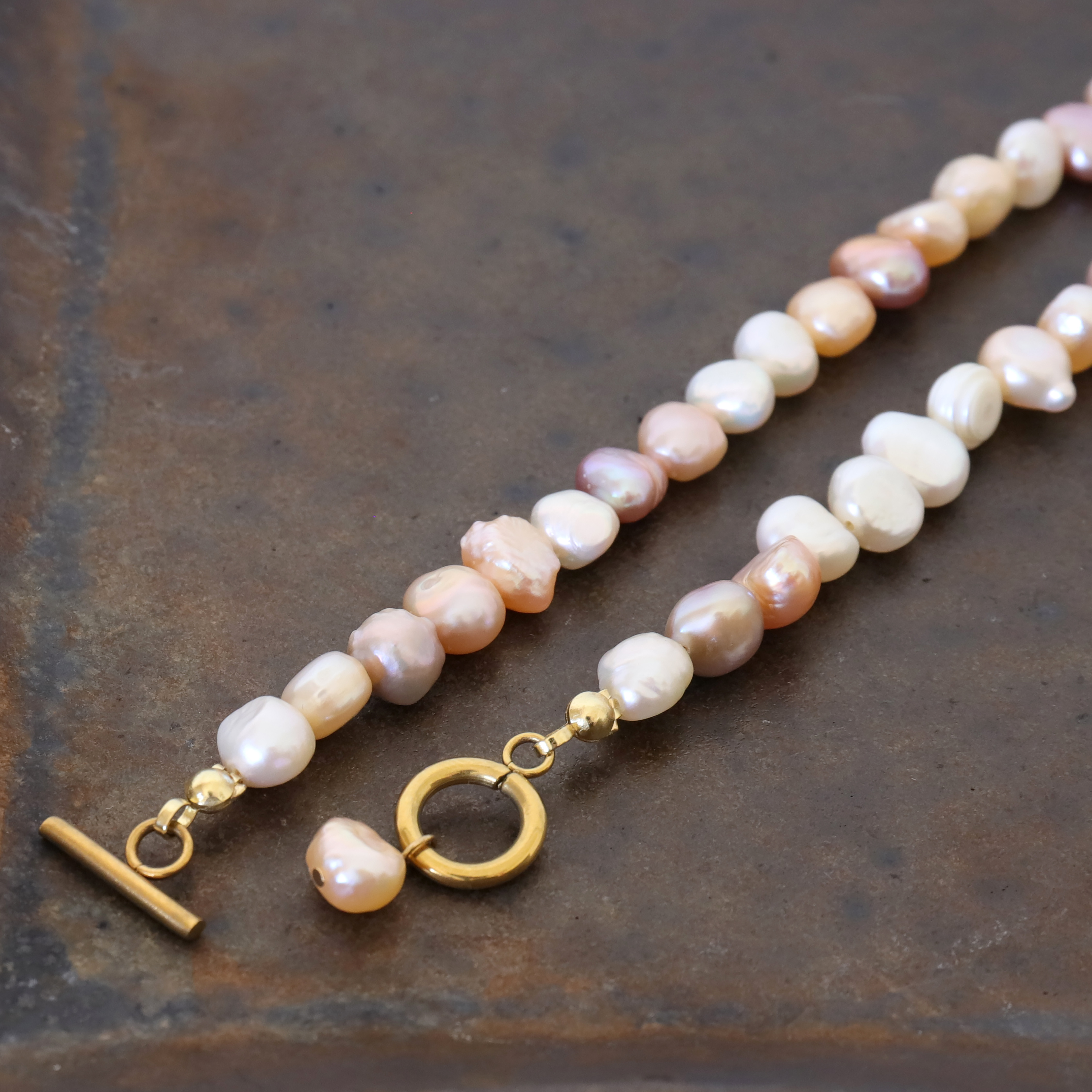 付けっぱなしOK！サージカルステンレス製　淡水パールフルネックレス(3色)+チェーンネックレス２点セット(#1179)