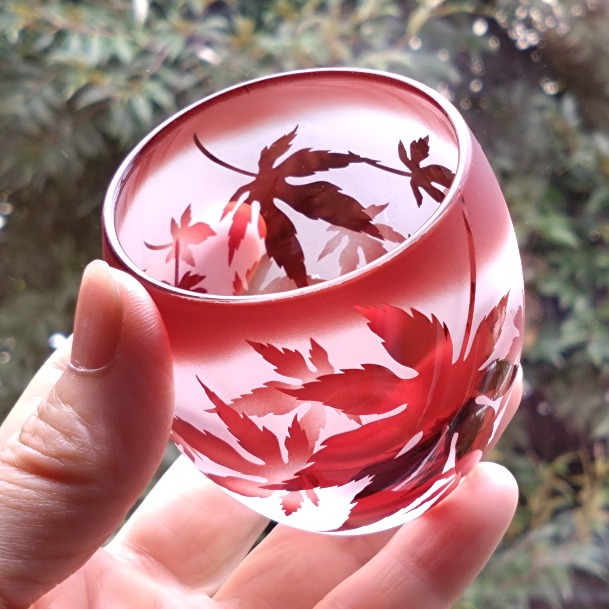 「秋風」ぐい吞み　紅葉　落葉　赤　サンドブラスト