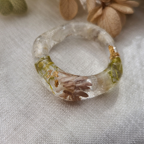 ドライフラワー入り レジン リング💍 約17号サイズの通販 by M