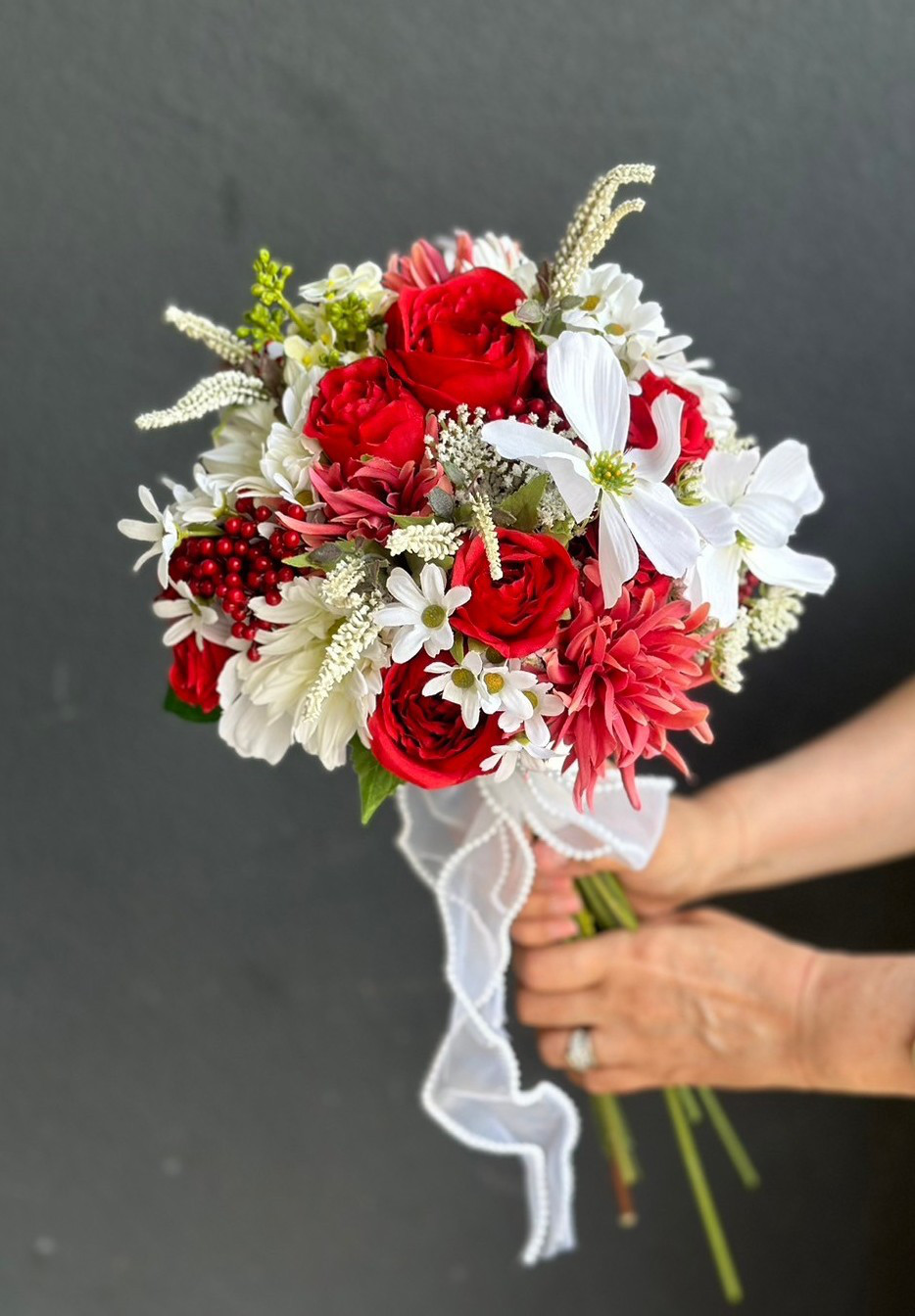 ウエディングブーケ  しらゆきひめ１ クリスタルビジュー付 前撮りブーケ 造花ブーケ