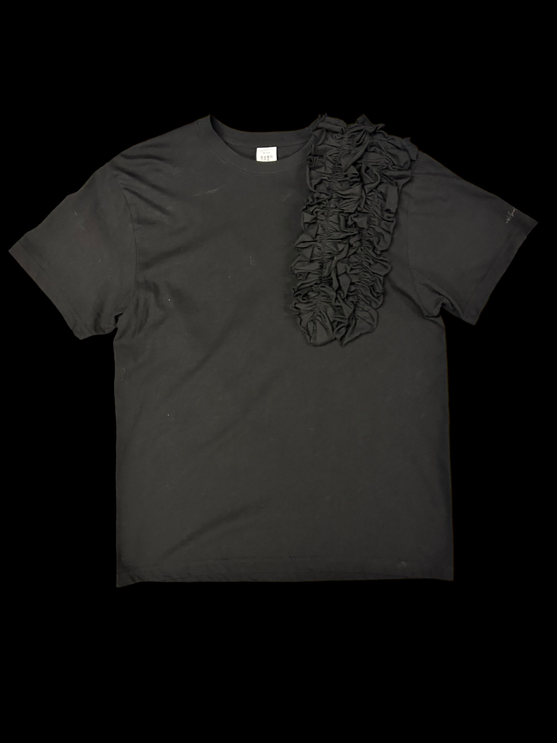 「フリル」シリーズ ノーマルシルエットTシャツ 黒/黒フリル