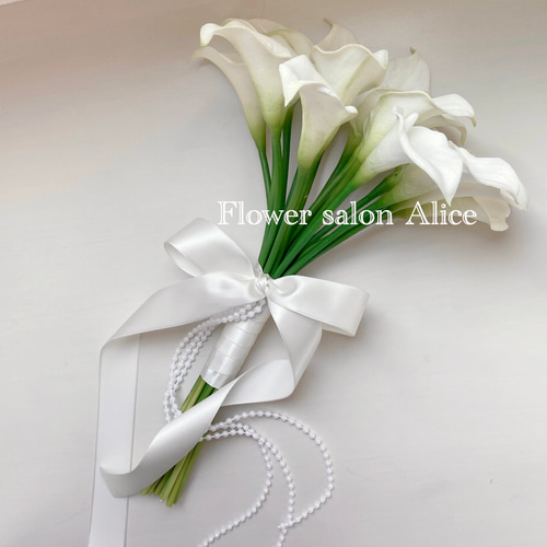 カラーブーケ　結婚式　アーティフィシャルフラワー　ブートニア付き ホワイトカラーブーケ ブートニア付き ウエディング 結婚式