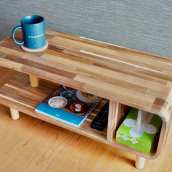 アカシアの美しさが際立つコの字型ローテーブル 1枚目の画像