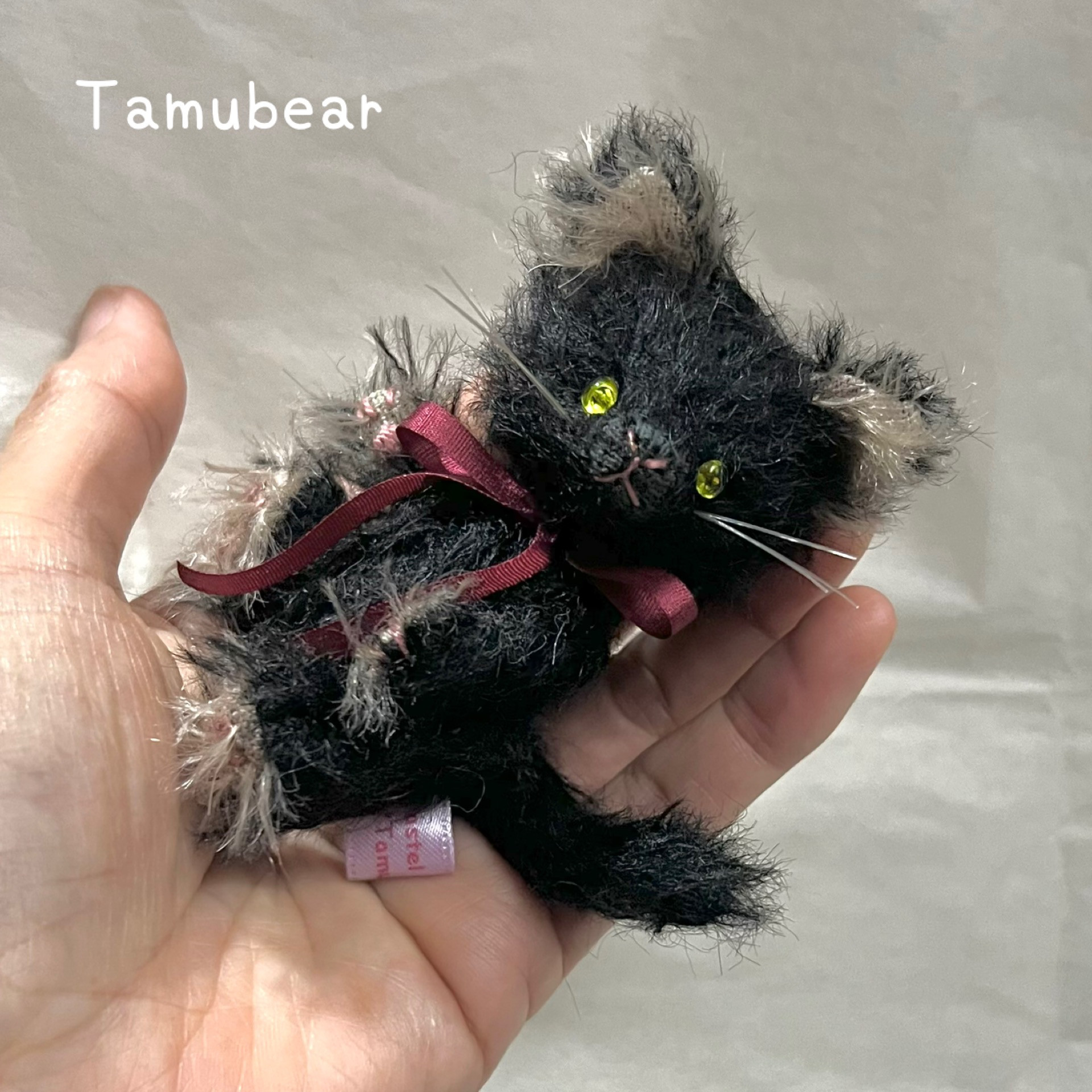黒耳の猫ちゃん アーティストベア 海外作家様 ハンドメイド ぬいぐるみ