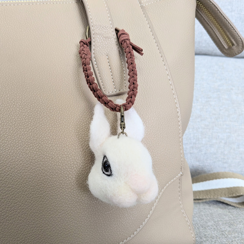 ✿羊毛フェルト✿ふわふわうさぎさん✿てんとう虫さん✿春